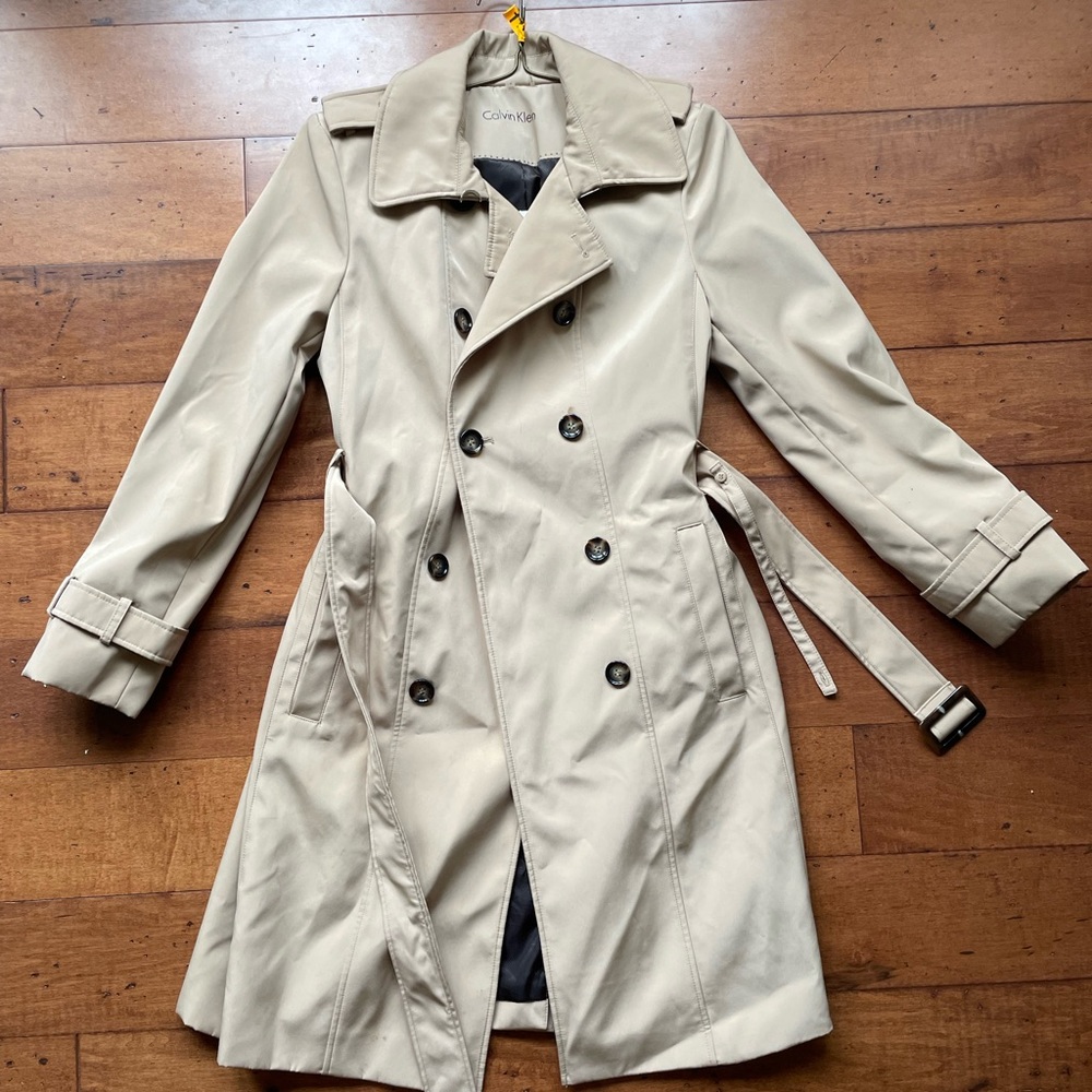 Calvin Klein trenchcoat